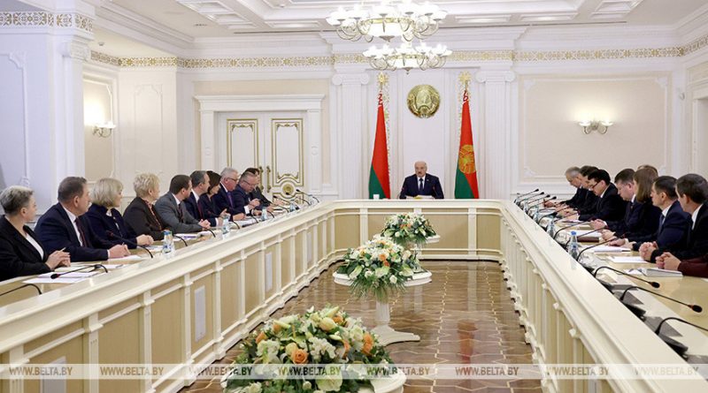 Лукашенко: вступительная кампания в вузы не должна быть лотереей