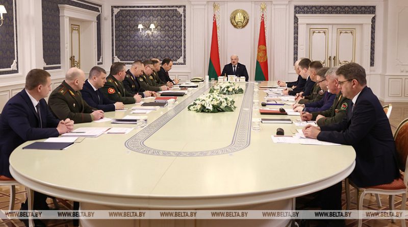 Лукашенко: обеспечение жильем бюджетников и особенно военнослужащих всегда будет в приоритете