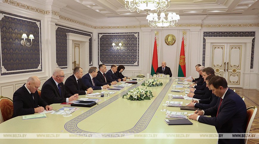 Лукашенко: власть растопыренными руками не держат, выводы из 2020 года сделаны