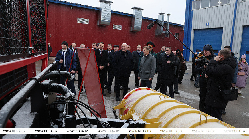 Стеклопластик вместо металла? Лукашенко поручил оценить, выгодно ли это для промышленности