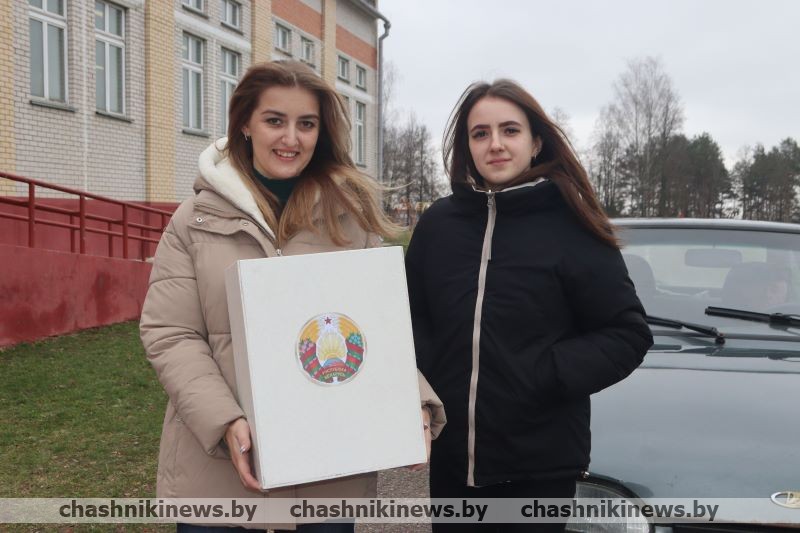 Члены комиссии отправились на дом к новолукомчанам, которые желают проголосовать