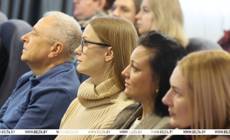 В Беларуси проходят встречи кандидатов в Президенты и их доверенных лиц с трудовыми коллективами