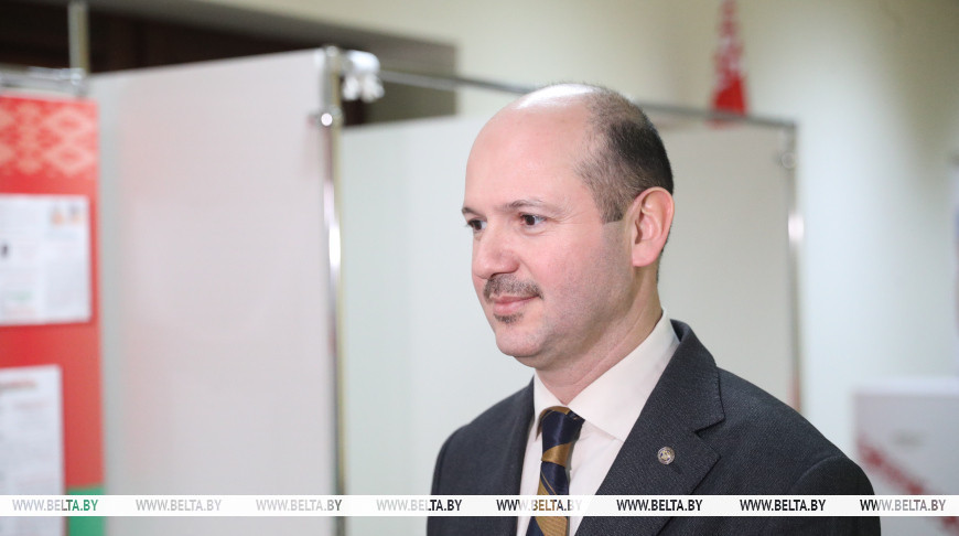 “Нет никаких нареканий”. Наблюдатель от СНГ об избирательной кампании в Беларуси