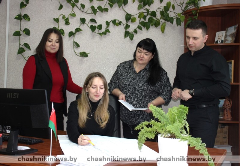 Поговорили со специалистами отдела землеустройства Чашникского райисполкома