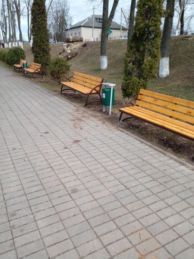 Преобразился парк напротив гимназии в Чашниках