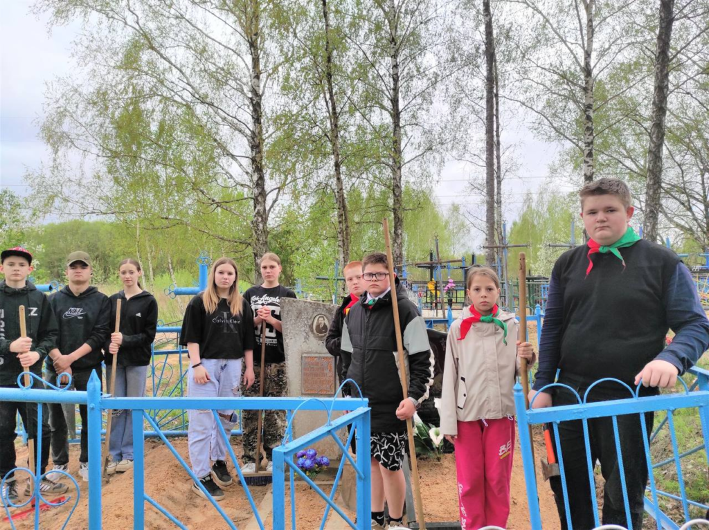 В Чашникском районе активно благоустраивают воинские захоронения