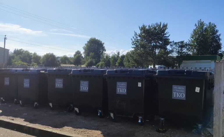 В Чашниках на переулке Ленинском обновили контейнерную площадку