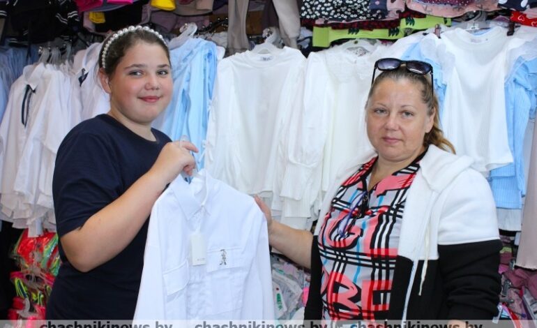 Корреспондент газеты посетила торговые объекты, чтобы узнать у родителей, как они справляются с предшкольной подготовкой