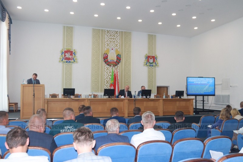 Заседание штаба по подготовке к областному фестивалю-ярмарке тружеников села «Дажынкі-2025» прошло в Чашниках