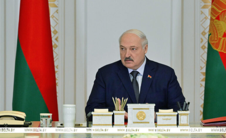 Местная вертикаль, ректоры, главы ГКНТ, МТЗ и дипломаты. Лукашенко рассмотрел кадровые вопросы