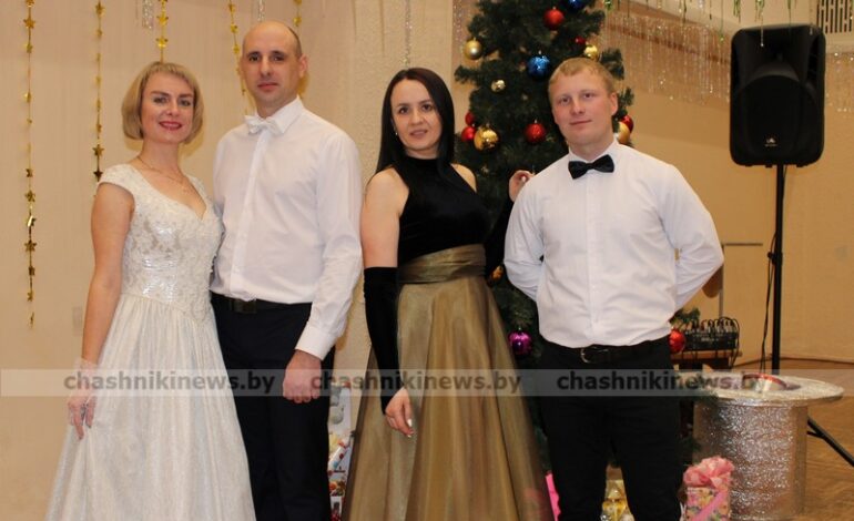 Фотофакт. Новогодний  бал прошел на Чашниччине