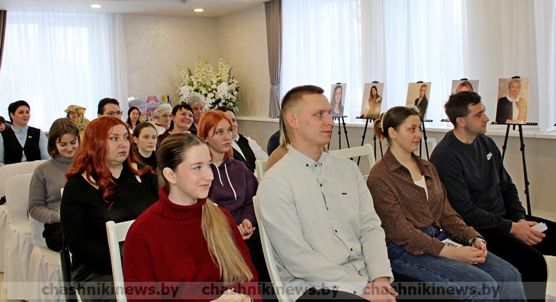 В Чашниках состоялся форум работающей молодежи «Славим женщину!»