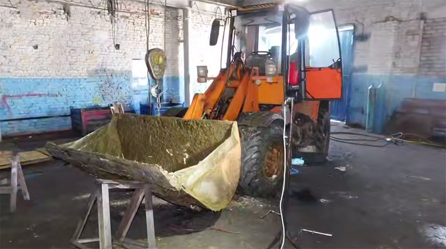 Мужчина погиб во время ремонта погрузчика. СК проводит проверку