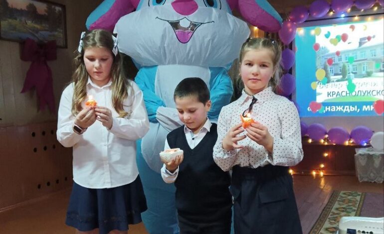 Дзе ў Красналуках сустракаюцца былыя школьнікі