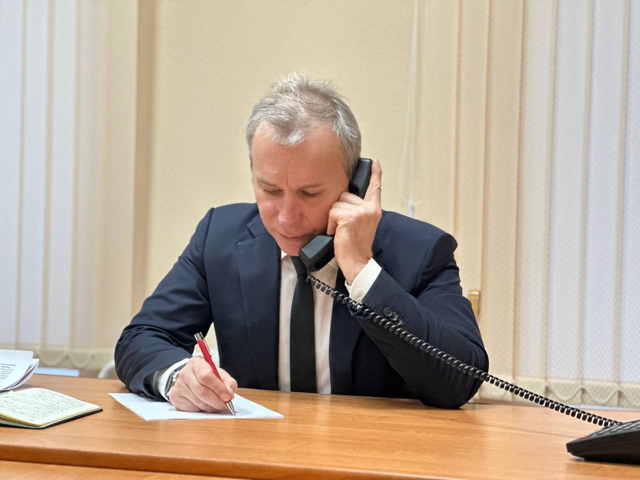 Личные приёмы граждан проведёт Виктор Азарёнок