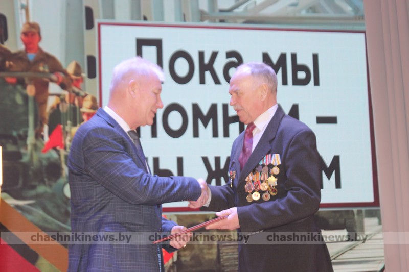 Фотофакт. В преддверии Дня памяти воинов-интернационалистов в Чашниках  состоялся тематический вечер «Пока мы помним – мы живем»