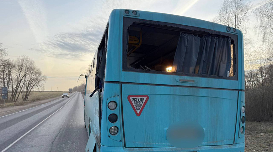 Трое пассажиров автобуса пострадали в ДТП