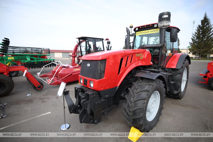 Очень медленно разворачиваемся, надо ускоряться. Лукашенко обозначил актуальные задачи по развитию агросервисов