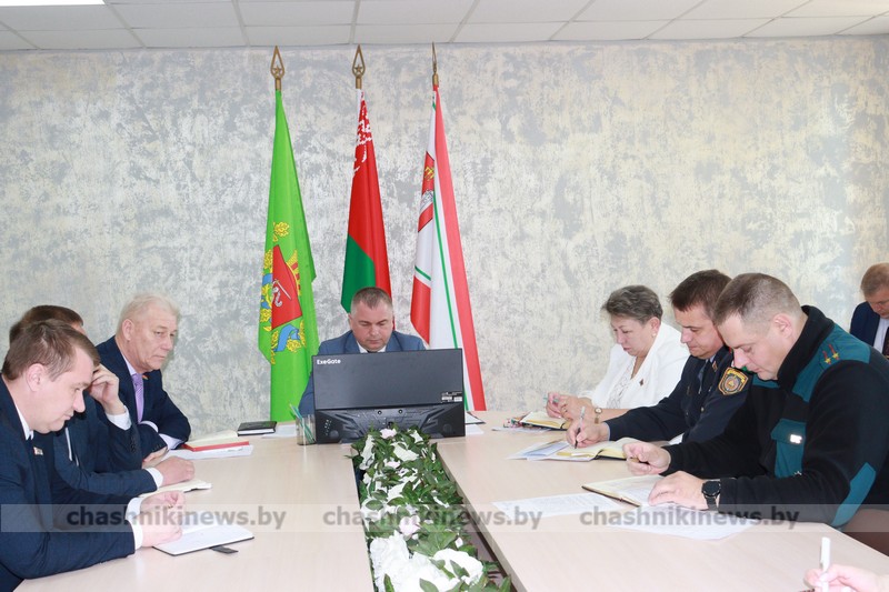 Планерка у председателя: наведение порядка на земле – по-прежнему тема номер один