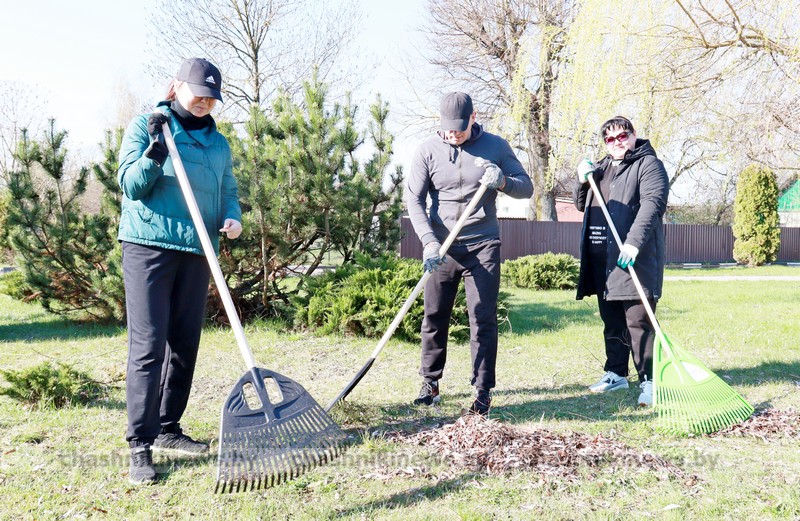 Субботник активно проходит на Чашниччине