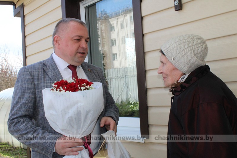 С юбилеем поздравили участницу Великой Отечественной войны, ветерана педагогического труда Виталису Гаврилову