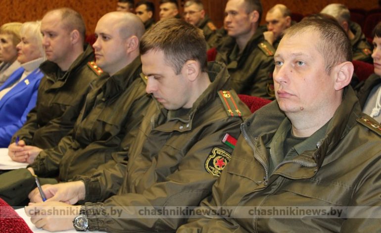 На Чашниччине прошло показное занятие  для председателей и специалистов сельисполкомов, ответственных за ведение воинского учета