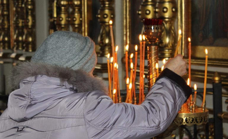 Православные верующие празднуют Вознесение Господне