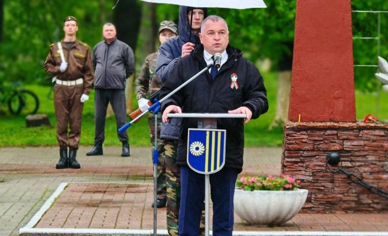 Председатель райисполкома обратился к новолукомчанам