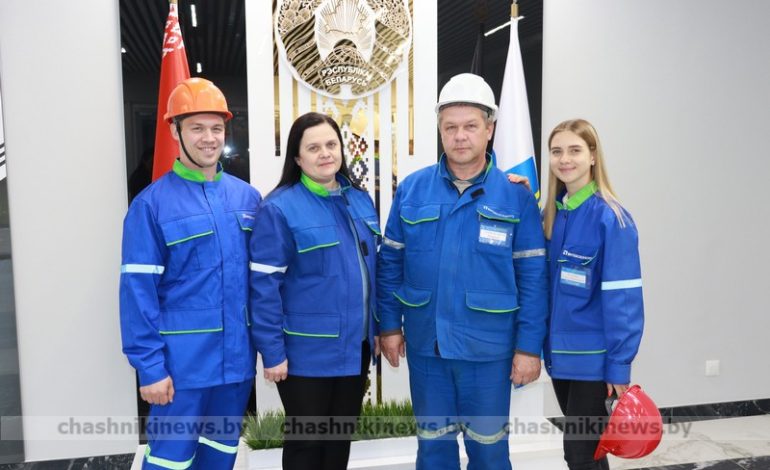 Семья Колесень зажигает уютные огни Лукомльской ГРЭС