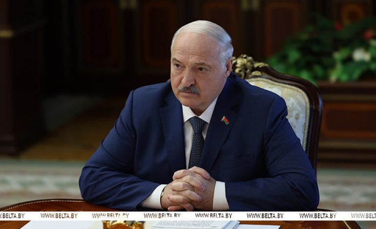 Лукашенко прокомментировал атаку дрона на автобус с гражданами Беларуси 