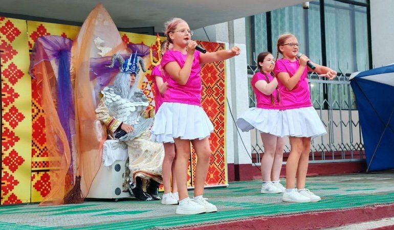 В Новолукомле с размахом отпраздновали Купалье