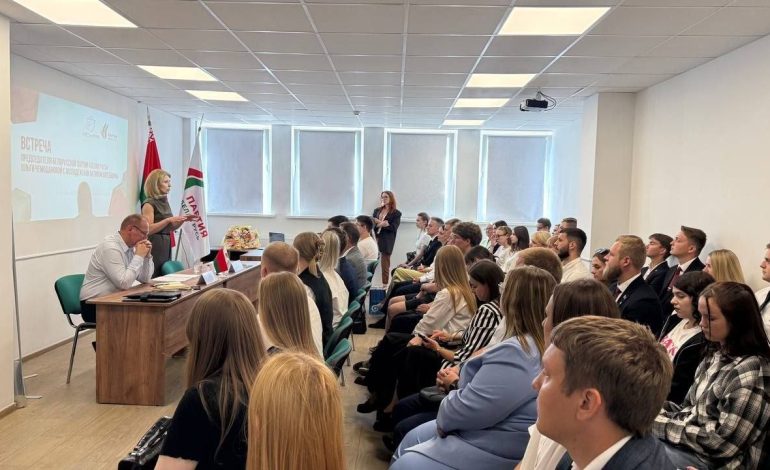 В Инкубаторе малого предпринимательства в Витебске прошла встреча районных штабов движения «Искра»