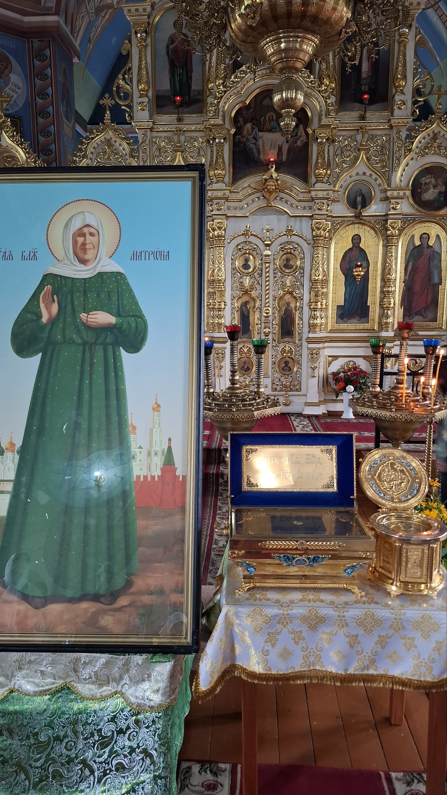 Святыни уже в храме Преображения Господня в Чашниках