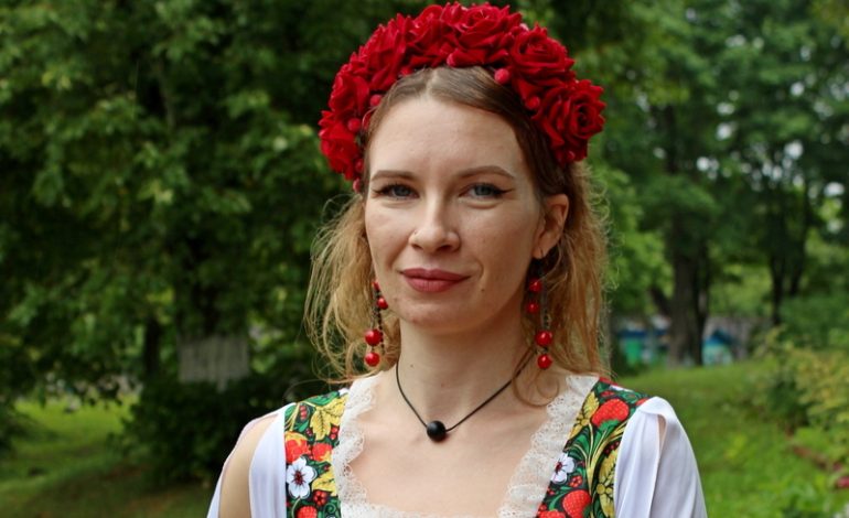 Аккомпаниатор по призванию: как Мария Неверка вдохновляет односельчан