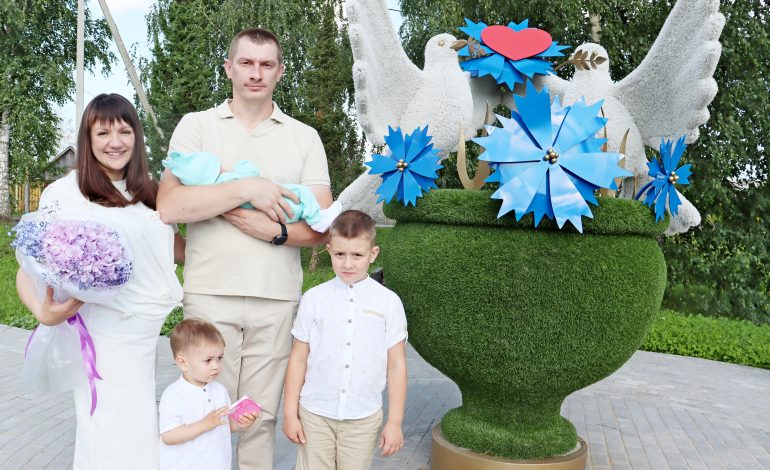 В Беларуси с 1 августа вырастут размеры государственных пособий семьям, воспитывающим детей