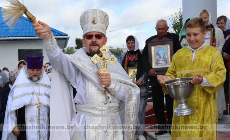 Фотофакт. Яблочный Спас — престольный праздник православного храма райцентра
