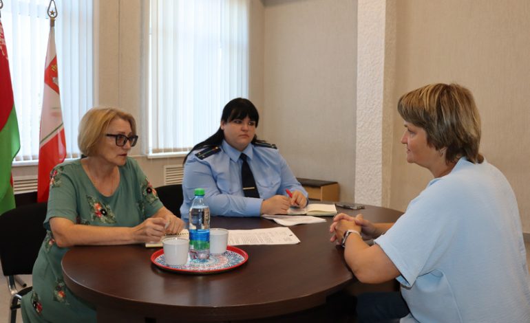 В районном центре культуры и народного творчества состоялся правовой прием граждан