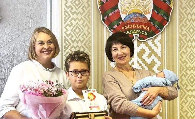 «Бацькаву кашулю» вручили маленькому Яну Ефимову